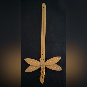 Portland Leather Goods Dragonfly Tan tassel.